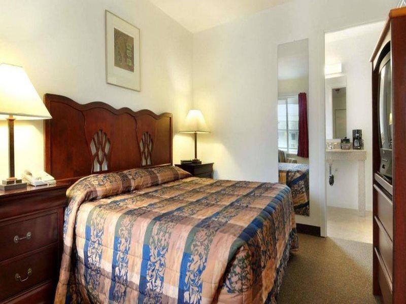 Knights Inn & Suites Seatac Airport Tukwila Esterno foto