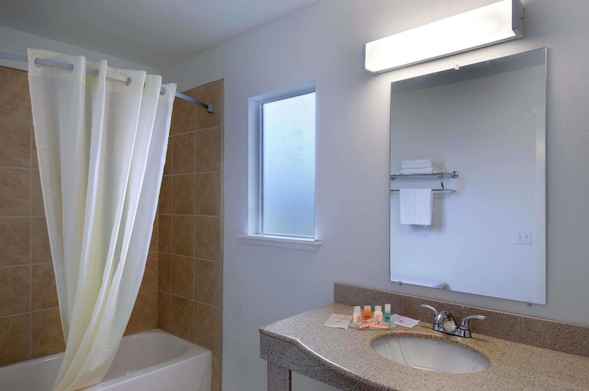 Knights Inn & Suites Seatac Airport Tukwila Esterno foto